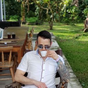 Meet your Posher, Jonathan